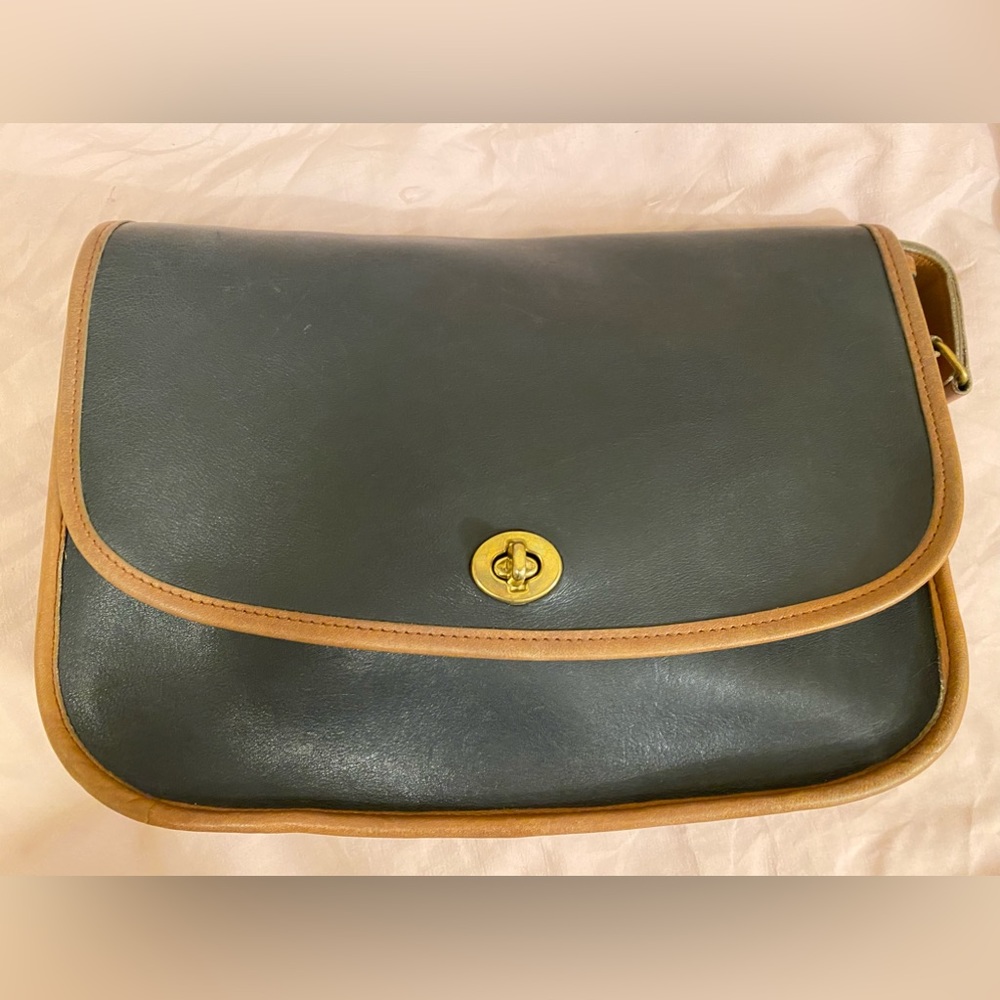 Coach Vintage Spectator City Bag Crossbody Black Glovetanned Leather 6790